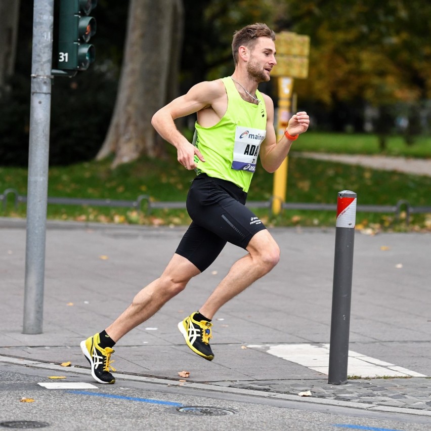 Gostyń. Adam Nowicki został Mistrzem Polski w półmaratonie [ZDJĘCIA] 