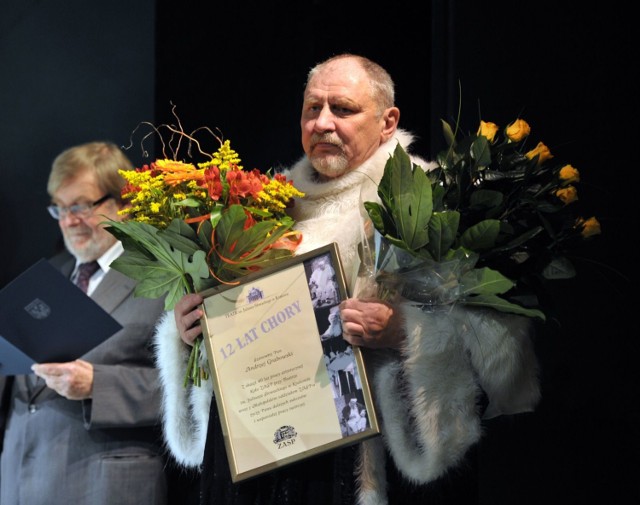 Andrzej Grabowski pojawi się we Władysławowie na Nocy Kabaretowej, a wraz z nim będziemy mogli się pośmiać razem z Grzegorzem Halamą oraz kabaretem OT.TO i kabaretem NOC.