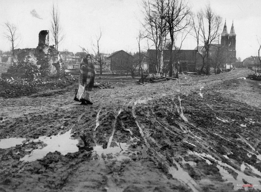 Lata 1939-1940, widok z dzisiejszej Zamoście w kierunku...