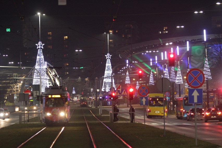 Świąteczne iluminacje w Katowicach. Tak świeci się miasto! [ZDJĘCIA]