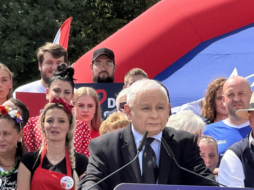 Prezes PiS Jarosław Kaczyński w Połajewie, w powiecie czarnkowsko-trzcianeckim