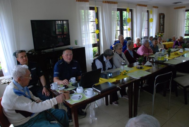 Spotkanie policjantów z seniorami