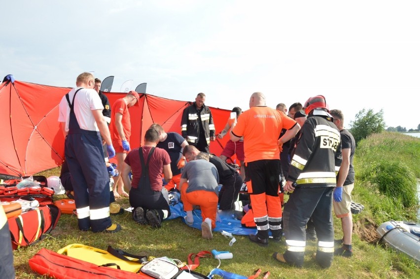 Znamy szczegóły śmiertelnego wypadku i akcji ratowniczej w Jutrosinie [FOTO]