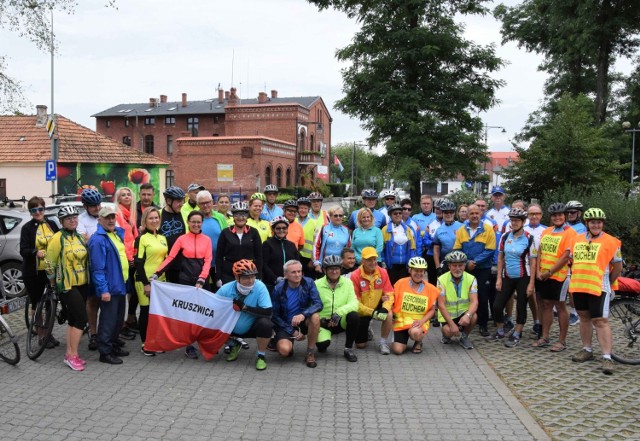 W rajdzie z okazji 15-lecia KTR "Torpedo" w Solcu Kujawskim uczestniczyli turyści rowerowi z Kruszwicy i Inowrocławia