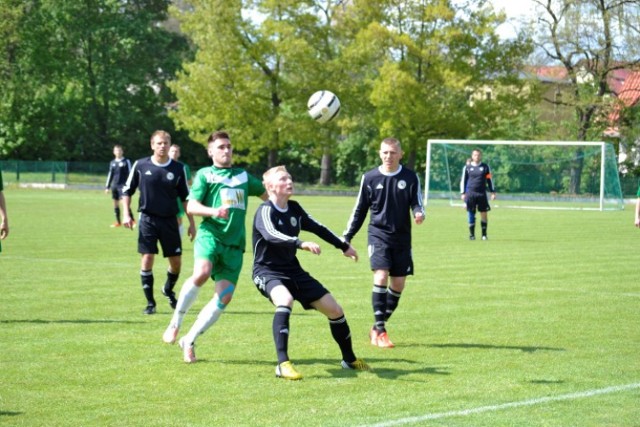 Żuławy okazały się lepsze od Powiśla Dzierzgoń wygrywając na własnym stadionie 6:3