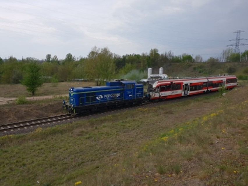 Wypadek zablokował linię kolejową na trasie Wągrowiec- Poznań. Do kiedy będą utrudnienia? 