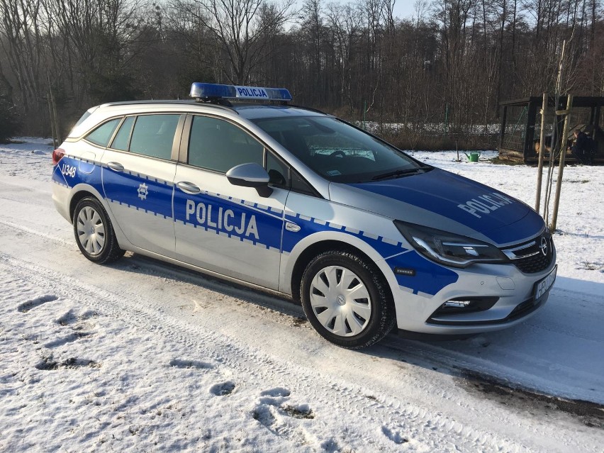 Policjanci z Drawska i Lubasza dostali nowe radiowozy! 