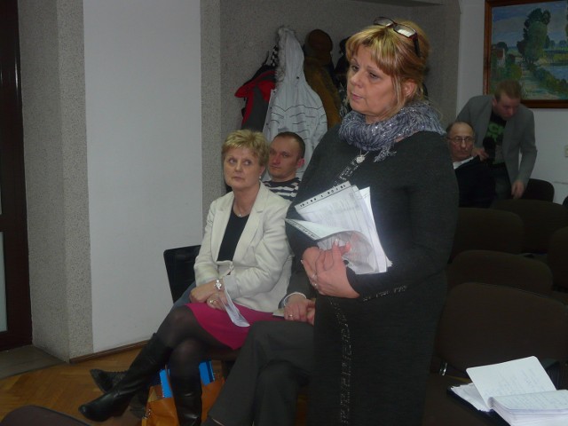 -&nbsp;W sprawach ważnych zawsze doradzam się burmistrza i radnych - mówiła Anna Niesobska, dyrektor WDK, której zdaniem komuś zależy na zdyskredytowaniu jej osoby