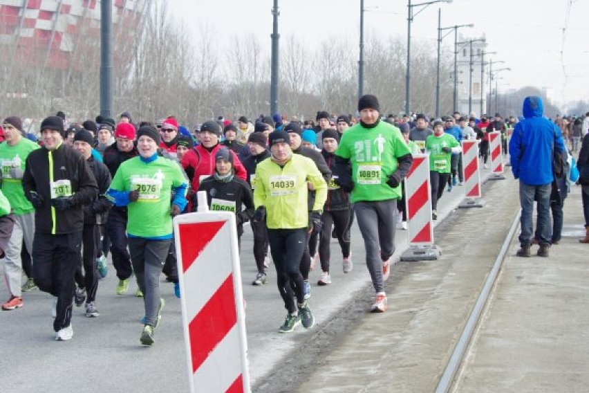 8 PÓŁMARATON WARSZAWSKI 2013 ZDJĘCIA UCZESTNIKÓW