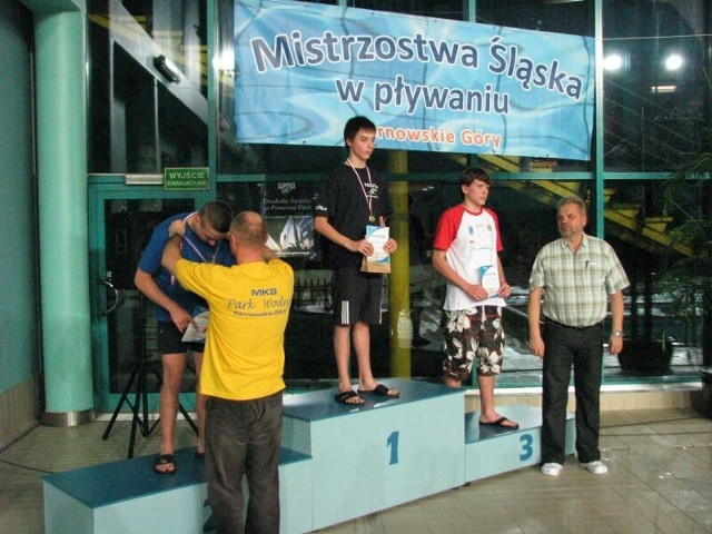 Zdolni pływacy z żorskiego klubu kilkakrotnie stawali na podium podczas ostatnich mistrzostw