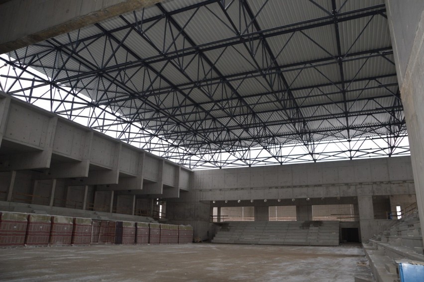Zobacz jak wyglądają postępy prac przy budowie Suwałki Arena (zdjęcia, wizualizacje)