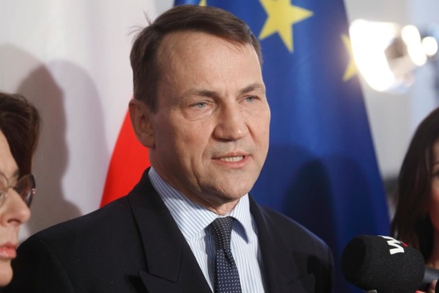 Radosław Sikorski został numerem 1 rankingu pięciu najbardziej wpływowych polityków Parlamentu Europejskiego na politykę zagraniczną Unii Europejskiej wg agencji komunikacyjnej BCW Brussels.