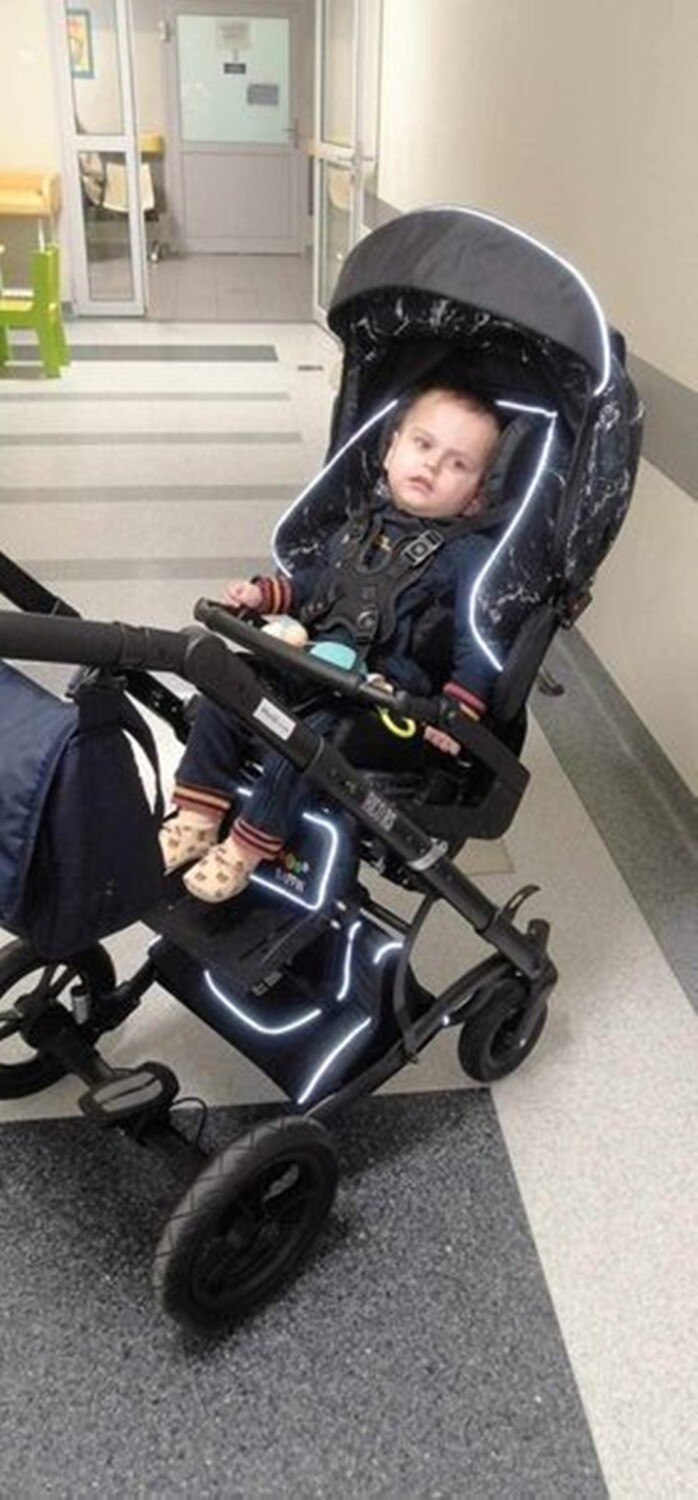 Trwa zbiórka na rehabilitację ciężko chorego dwulatka z Jasła. Rodzice: "Prosimy, pomóżcie"