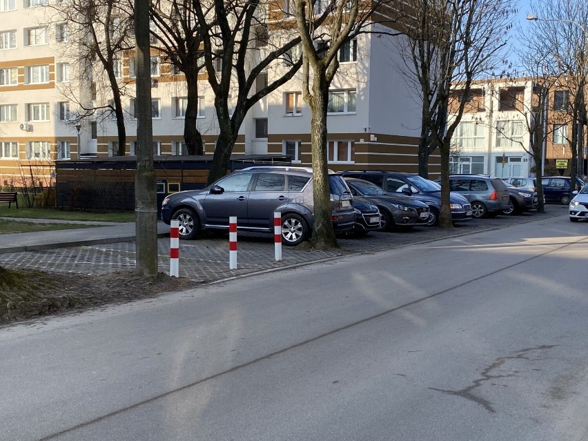 Przy ulicy Wiśniowej w Kielcach zabrano kierowcom dwa...
