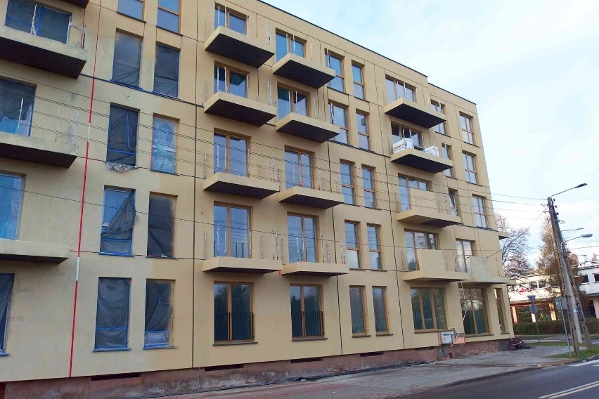 W Starachowicach powstaje nowoczesny apartamentowiec Oświatowa 9. Jak idą prace? Zobaczcie zdjęcia