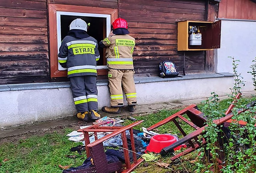 Stróże. Wyprowadziła dzieci z pożaru i wróciła gasić dom