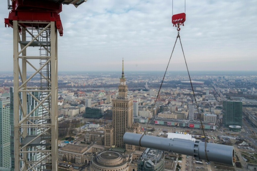 Varso Tower najwyższym wieżowcem w Unii Europejskiej. Zobacz, jak powstał szczyt