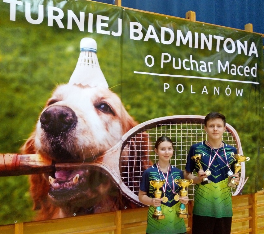 Dwanaście medali dla badmintonistów z Miastka i Bytowa. Świetny występ na Turnieju Krajowym w Polanowie