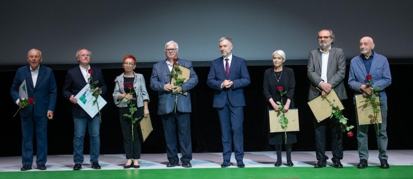 Nagrody i stypendia dla ludzi kultury rozdane. Wśród wyróżnionych są: Alfred Aszkiełowicz i Kuba Cichocki.