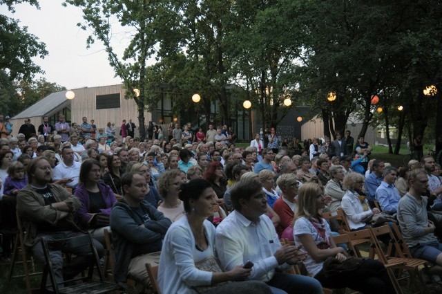 Służewski Dom Kultury. Ósmy Festiwal Piosenki Artystycznej „Poetycka Dolina”