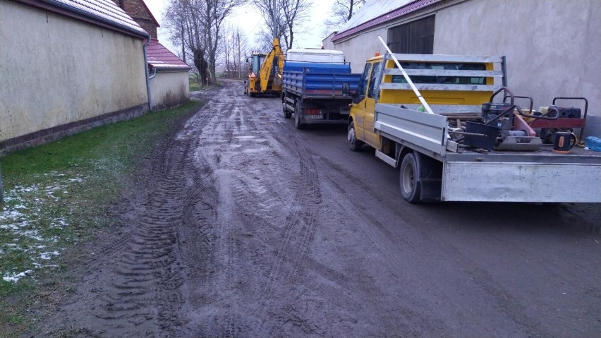 Zakończono I etap remontu nawierzchni na ul. Dębskiej w Gradowicach