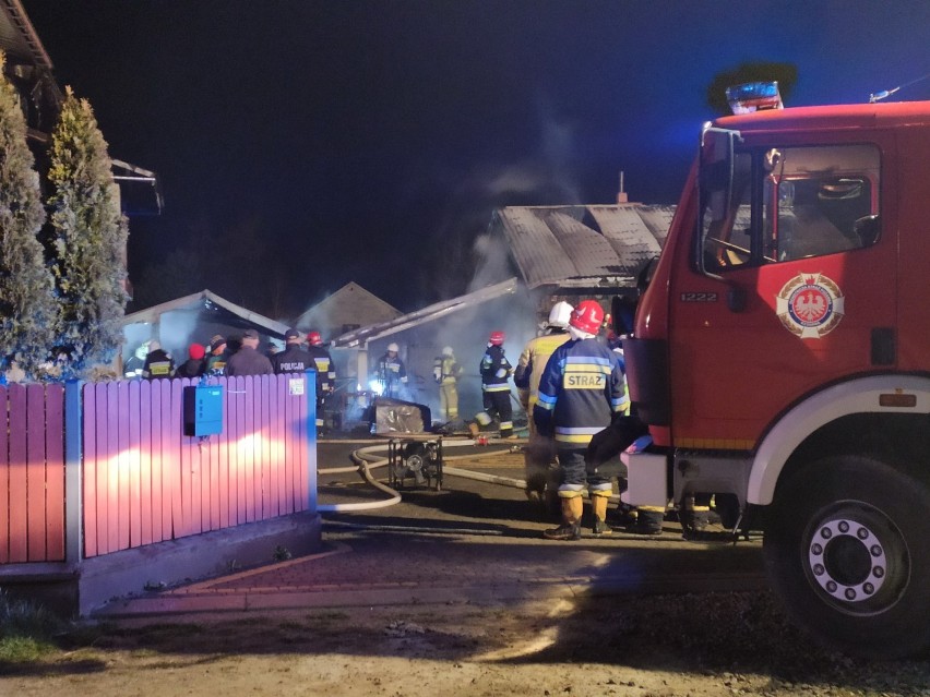 Akcja gaśnicza trwała przez kilka godzin.