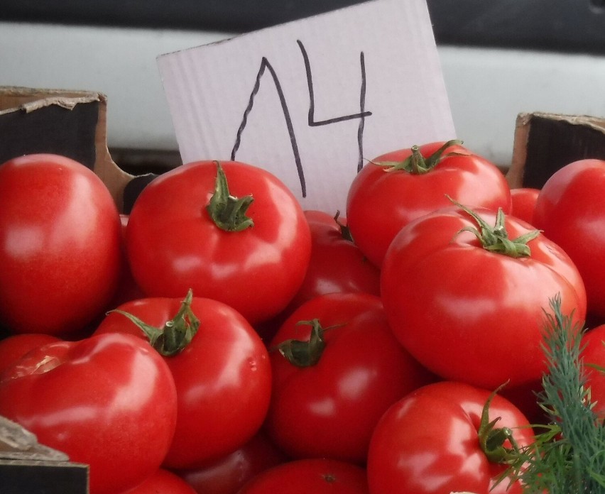 Czwartkowe zakupy na targowisku Koreij cieszą się dużym...