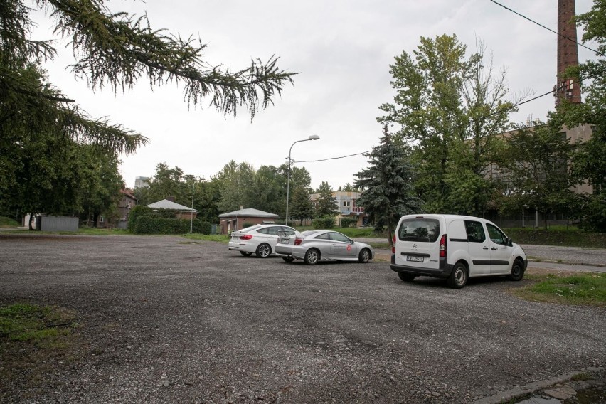 Krótki żywot parkingu na Wesołej