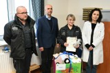 Mikołajki na dziecięcym oddziale psychiatrycznym przy Kusocińskiego w Kielcach. Prezenty przygotowały osadzone z Aresztu Śledczego