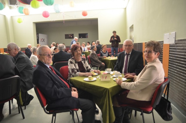 Złote Gody w Gnieźnie. Przeżyli ze sobą ponad pół wieku! 19 par małżeńskich z Gniezna obchodziły swoje Złote  i jedna para Szmaragdowe Gody.