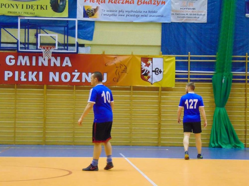 Sylwestrowy turniej piłki nożnej w Budzyniu (ZDJĘCIA)