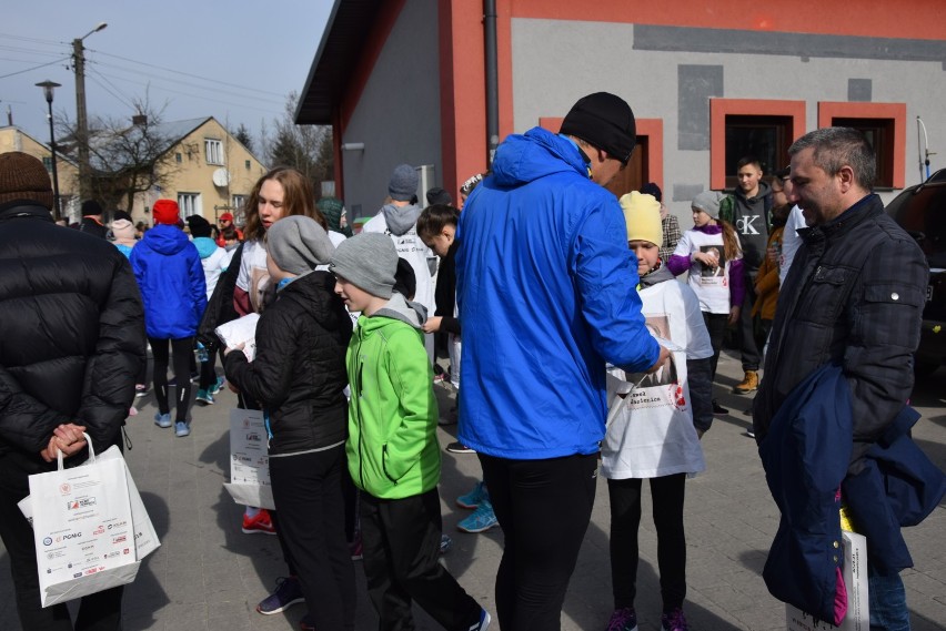 Bieg Tropem Wilczym 2019 w Kraśniku. Mieszkańcy pobiegli, by uczcić pamięć Żołnierzy Wyklętych (ZDJĘCIA, WIDEO)