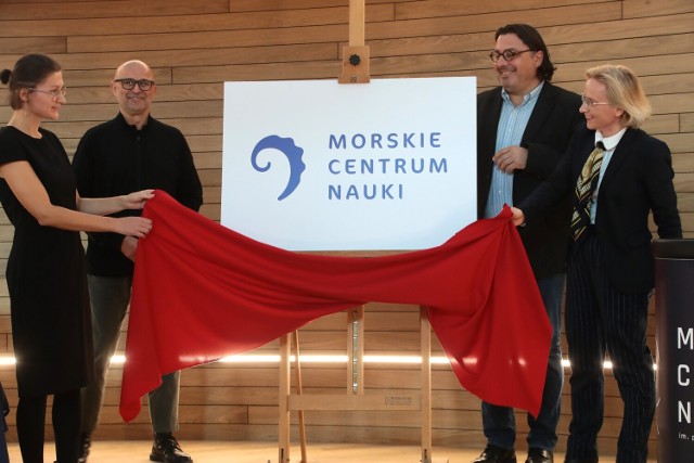Prezentacja logo Morskiego Centrum Nauki w Szczecinie