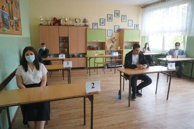 Egzamin ósmoklasisty składa się z trzech części.