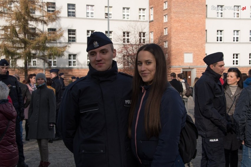 Katowice: Uroczyste ślubowanie 102 policjantów [ZDJĘCIA, WIDEO]