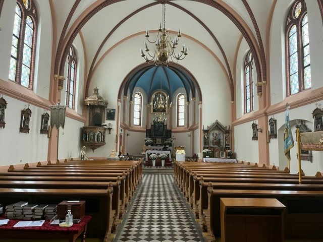 Ponad stuletni kościół w Podlesiu koło Głuchołaz przeszedł remont wnętrza.