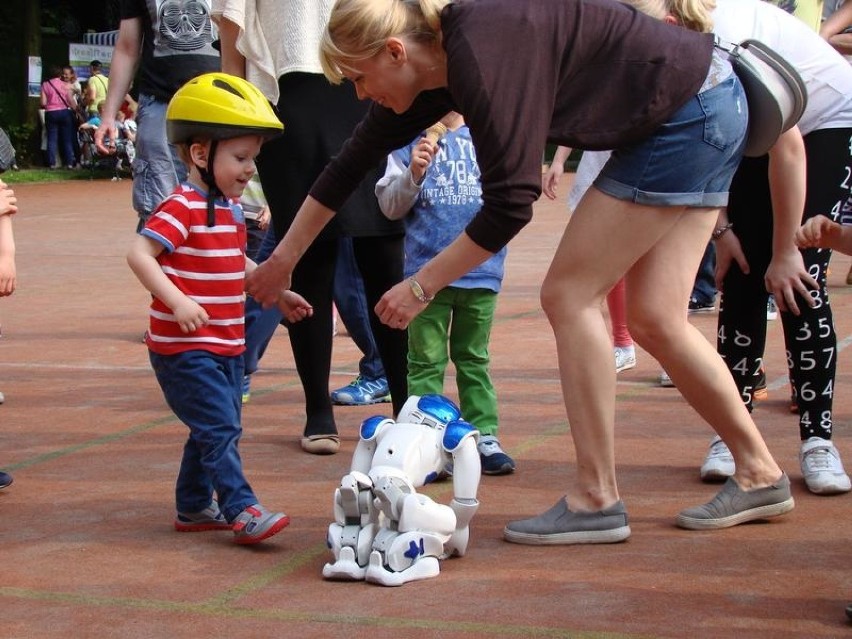 Robot Nao tańczył z mieszkańcami Oświęcimia [ZDJĘCIA]