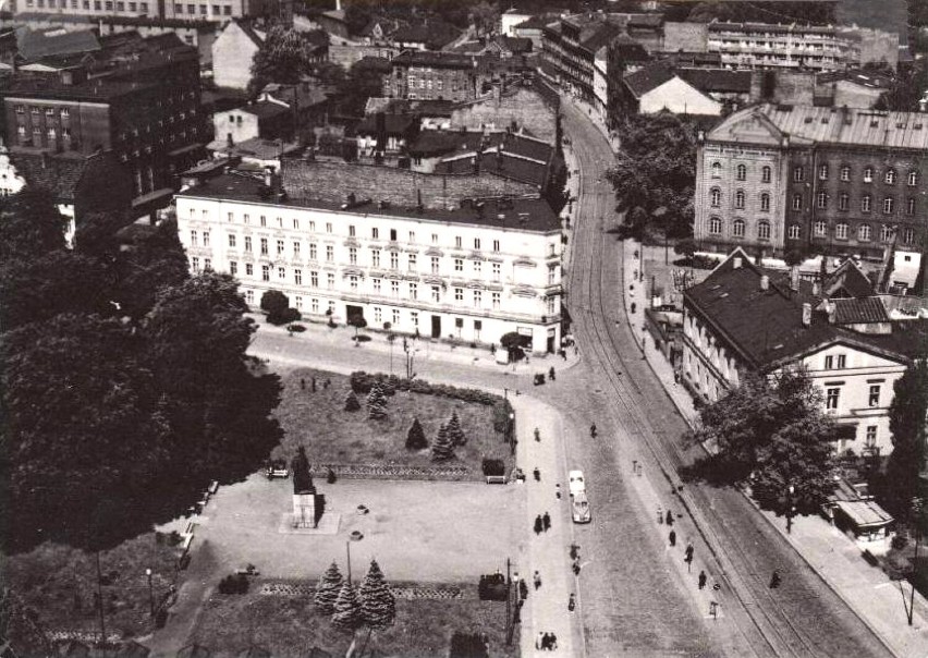 1968-1971. Plac Mickiewicza. Zdjęcie wykonane z wieży...