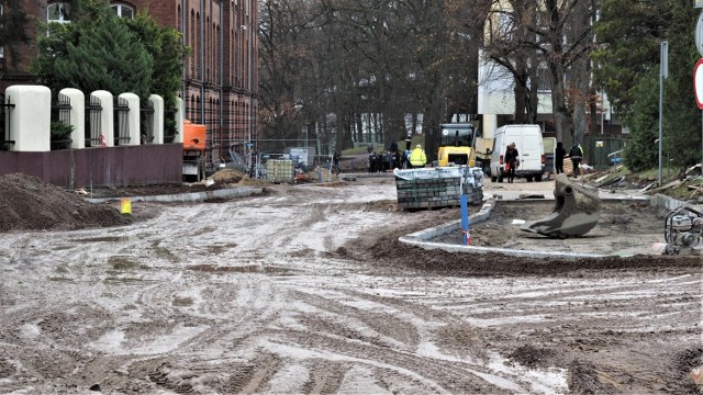 Trwa przebudowa ulic Jedności i Głowackiego w Koszalinie.