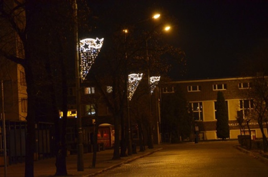 Świątecze iluminacje głogowskich ulic. Gdzie już są świecące ozdoby?