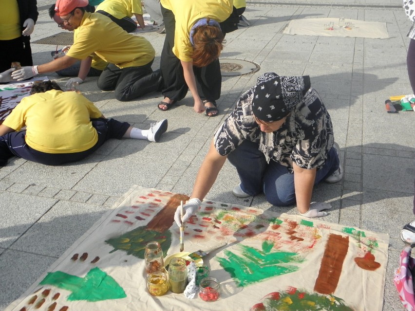Wielkie malowanie na placu Biegańskiego [ZDJĘCIA]