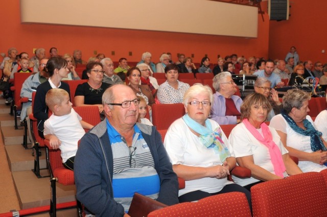 Zaproszonych gości i student&oacute;w powitała dyrektor ZOK Malwina Kubicka. 
Fot. Zdzisław Nowak