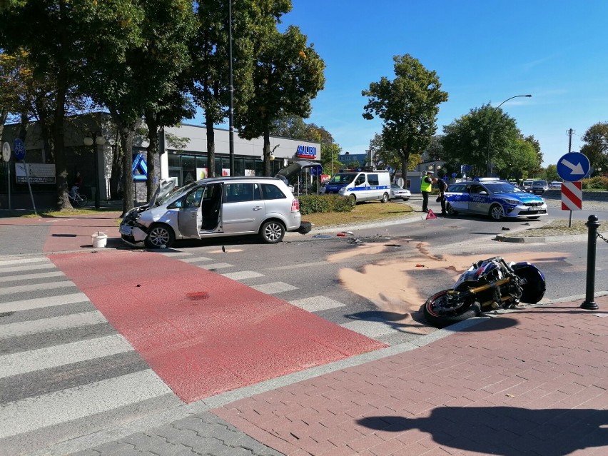 Śmiertelny wypadek z udziałem motocyklisty na Rondzie Olimpijczyków w Tomaszowie [ZDJĘCIA]