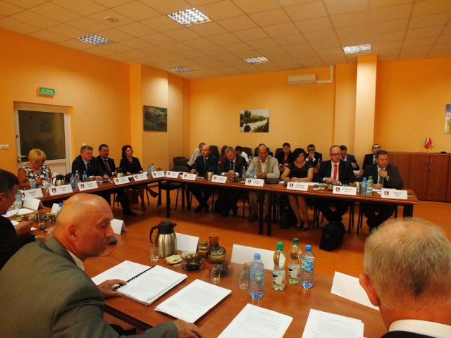 Radni udzielili absolutorium zarządowi powiatu kraśnickiego