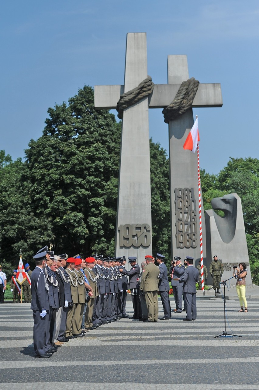 Święto Wojska Polskiego w Poznaniu: 95 lat po Bitwie Warszawskiej na placu Mickiewicza [ZDJĘCIA]