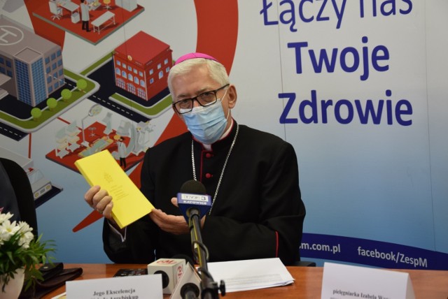 Konferencja prasowa na Światowy Dzień Chorego w szpitalu dziecięcym w Chorzowie