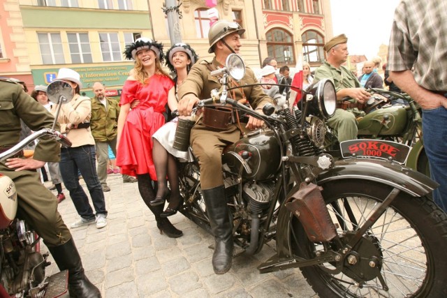 Auta i motocykle z II Rzeczpospolitej zaprezentowały się w ...