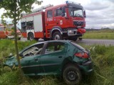 Wypadek drogowy w Atanazynie. Peugeot wypadł z drogi do rowu [ZDJĘCIA]