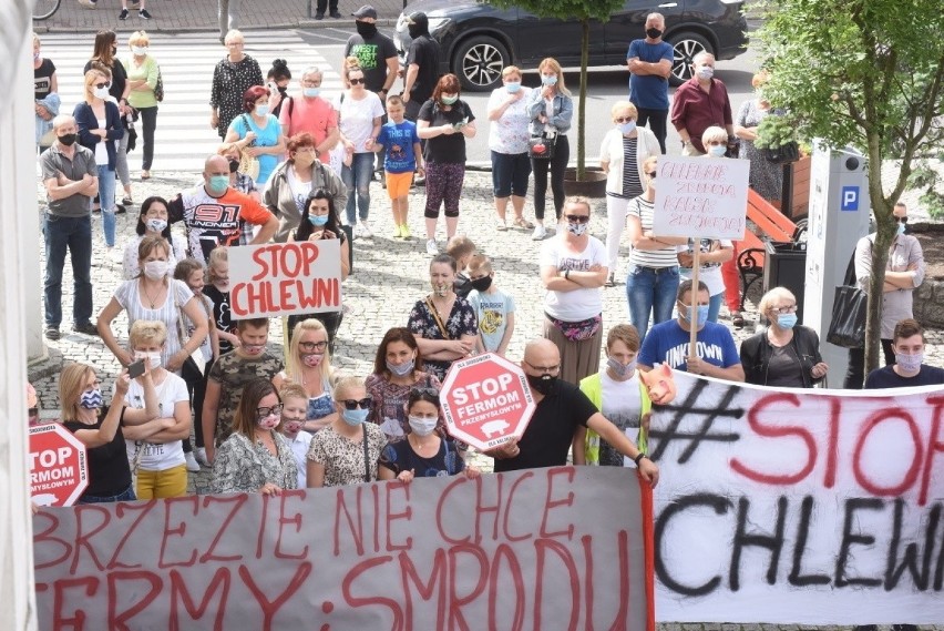 Tak było na proteście przed sulechowskim ratuszem, przeciwko...