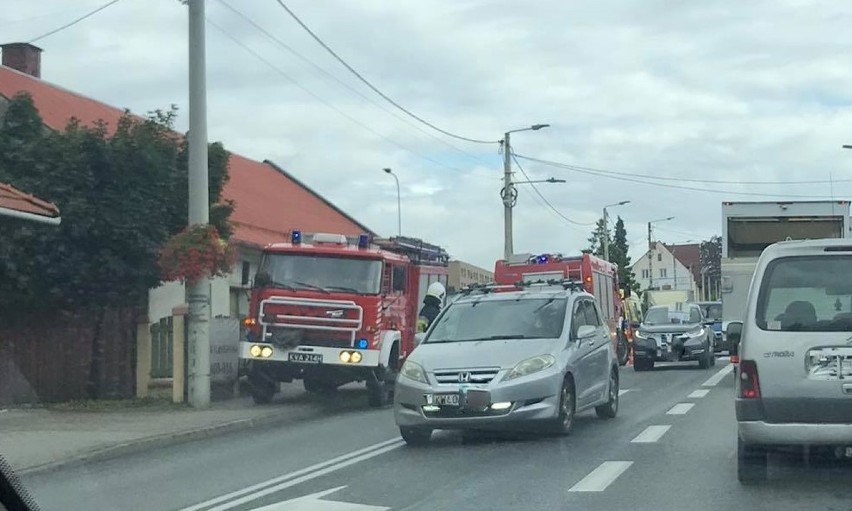 Wypadek na DK 52 w Andrychowie - samochód wjechał w dom